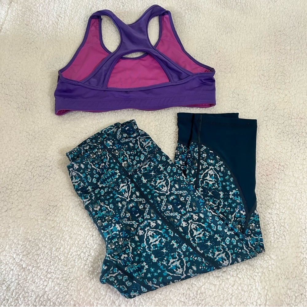 Beyond Yoga Teal Patterned Leggings